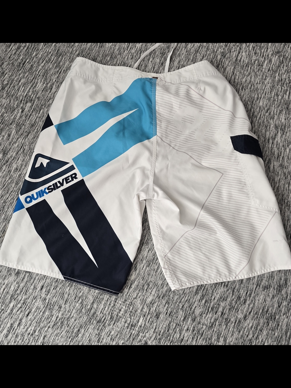 Quiksilver Men’s White & Blue Boardshorts Size 38